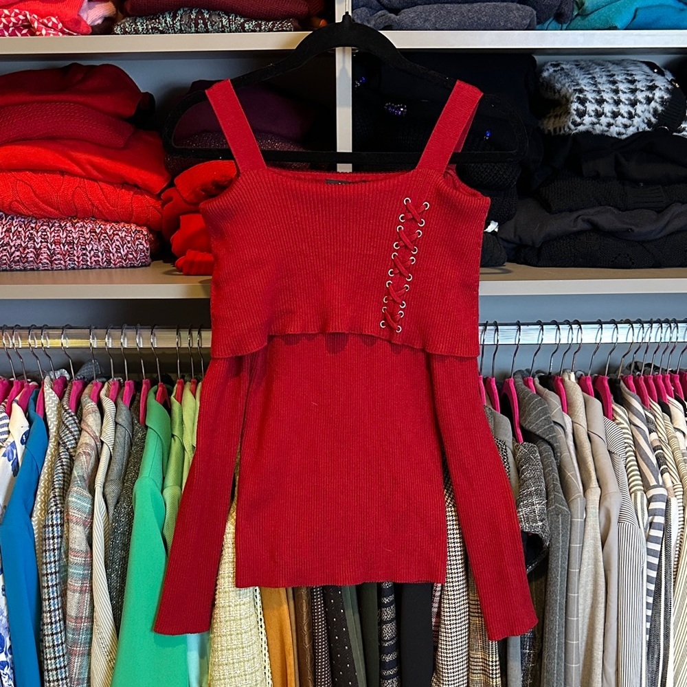 Tribekka red off the shoulder long sleeve sweater size S